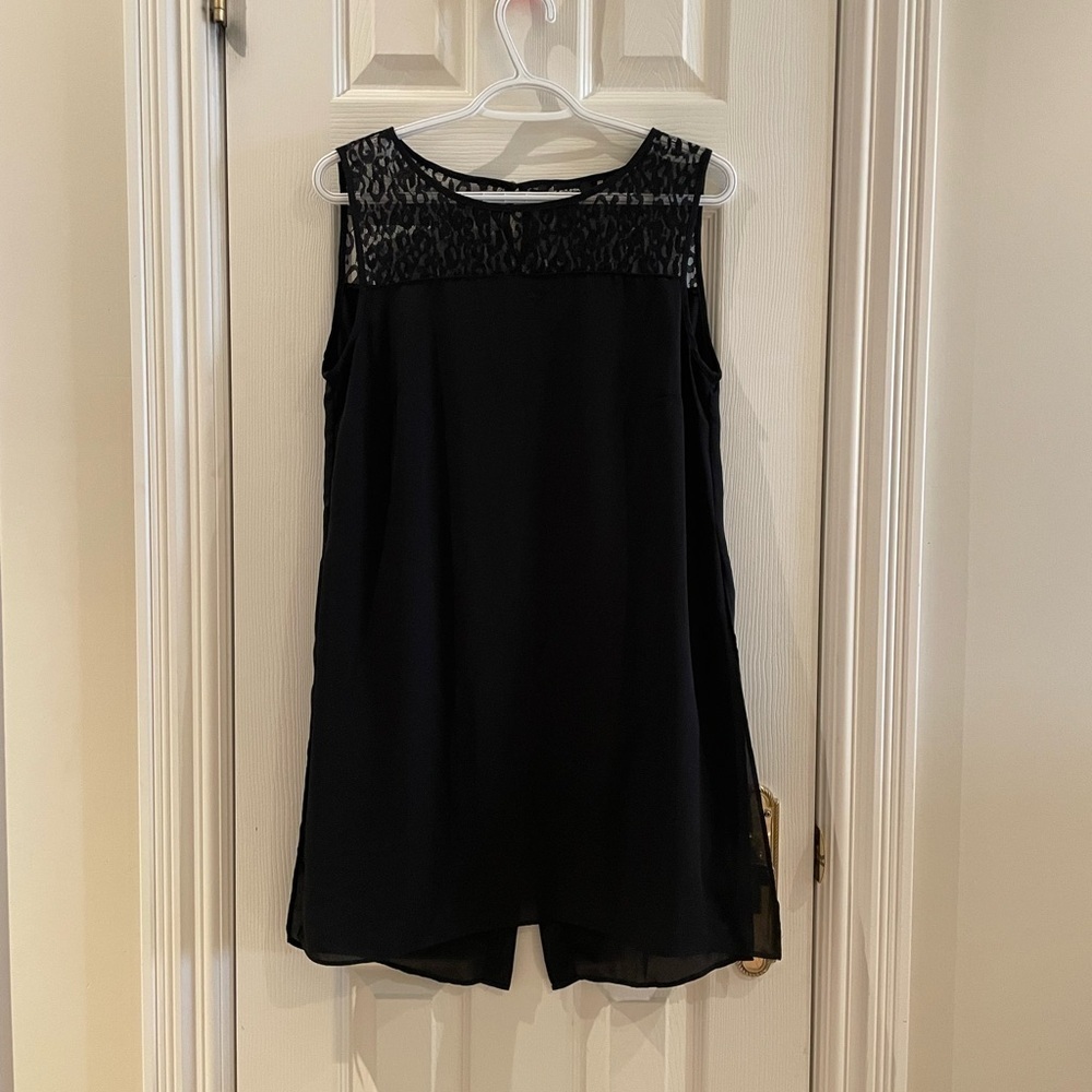 Black lace tank